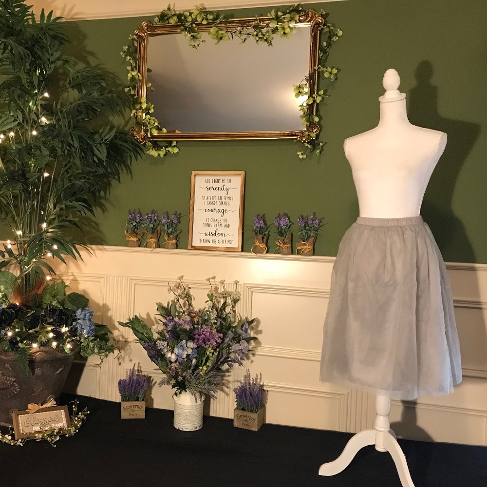 Short Grey tulle skirt